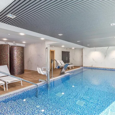 Apartament Luxury With 3 Bedrooms Estepona