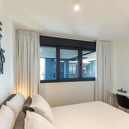 Luxury With 3 Bedrooms Apartament