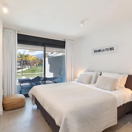 Apartment Luxury With 3 Bedrooms Estepona