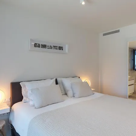 Luxury With 3 Bedrooms Apartment
